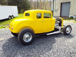 1932 Ford 5-Window Coupe